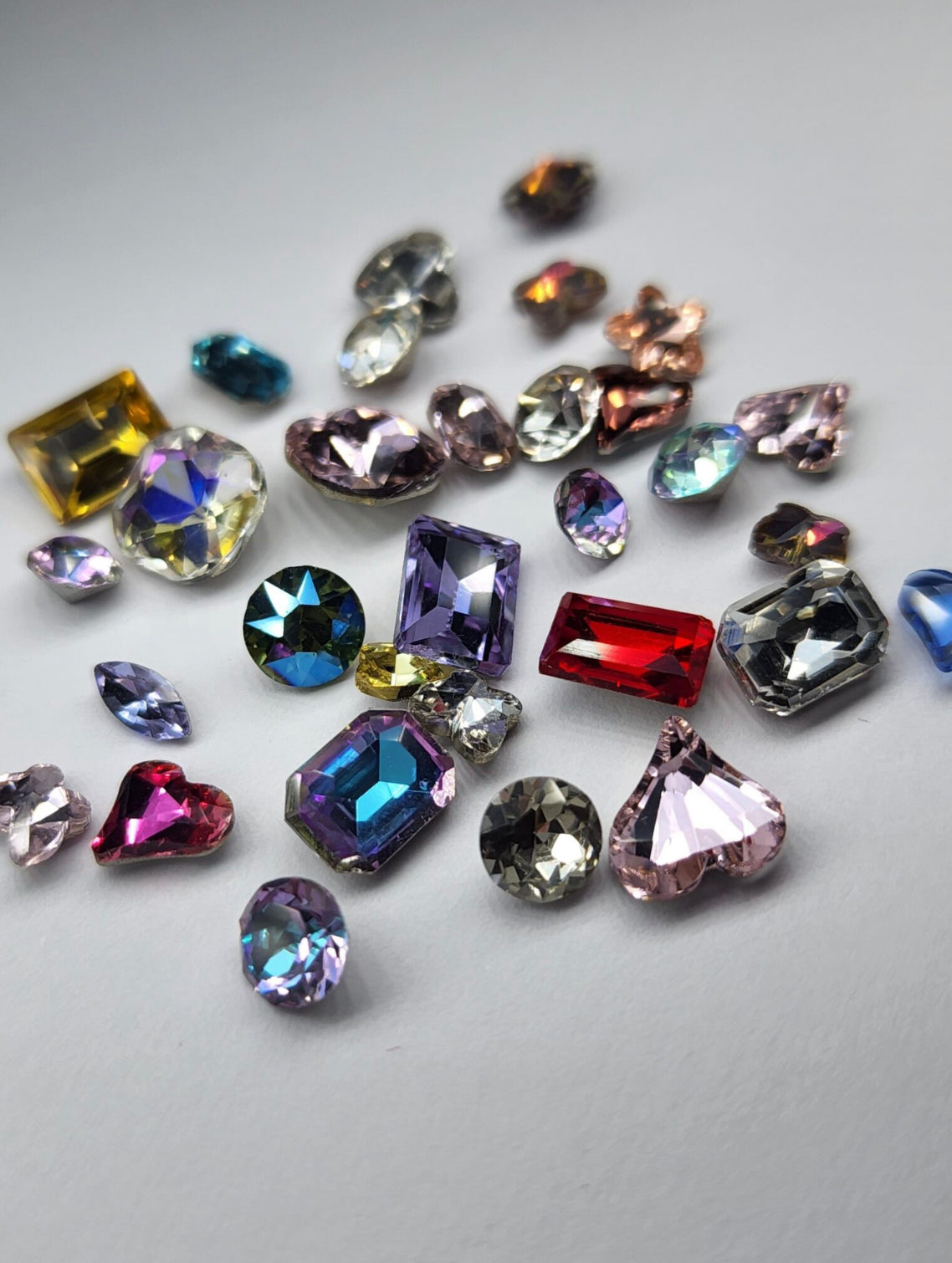 MIX DE CRISTALES CONICOS (30 pcs)