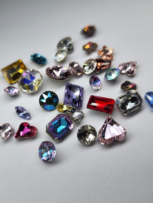 MIX DE CRISTALES CONICOS (30 pcs)